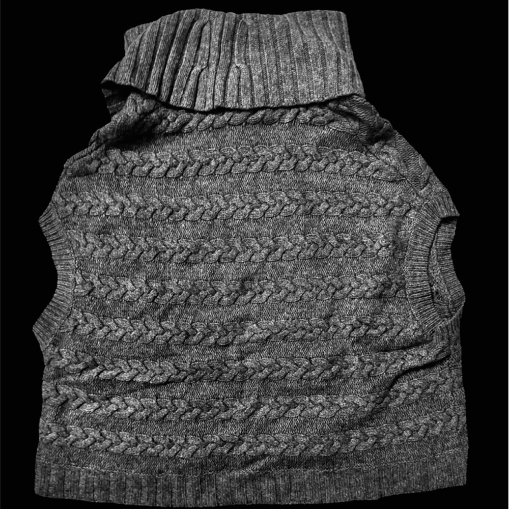 STYLISH SWEATER VEST- BANANA REPUBLIC Grey Cable Cowl neck, Sleeveless, Large